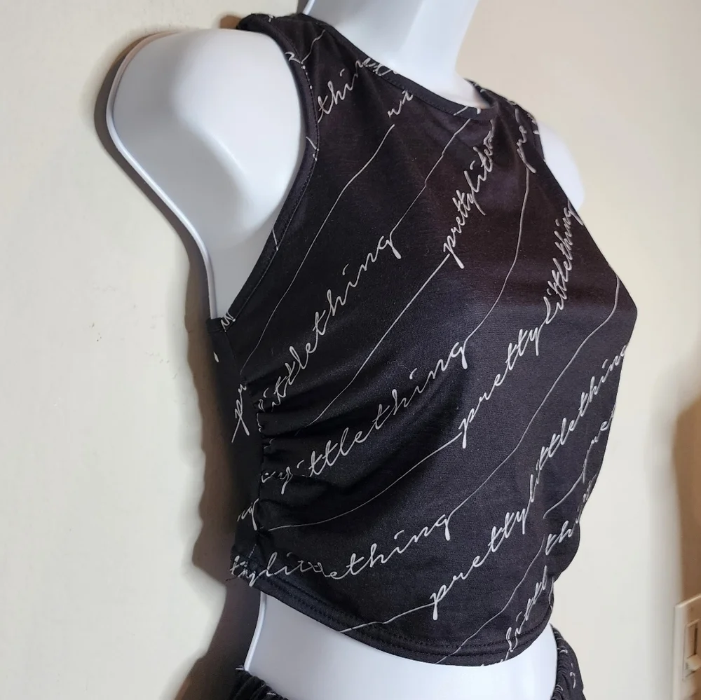 NWT PrettyLittleThing Lounge Set Grey Script Crop Top And Wide Leg Pants‎ 2 XS